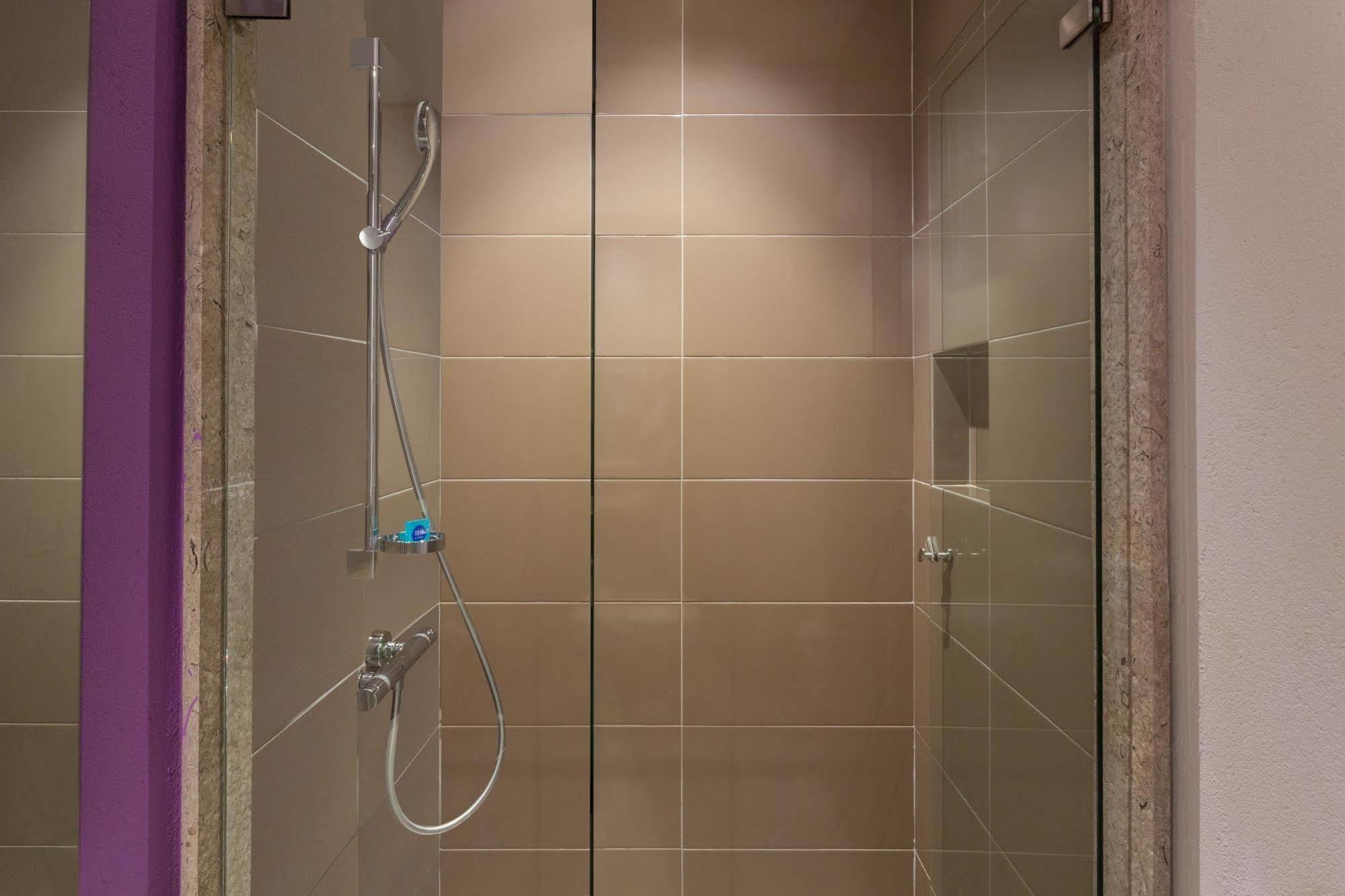 Hotel Bari Μπουκαραμάνγκα Εξωτερικό φωτογραφία
